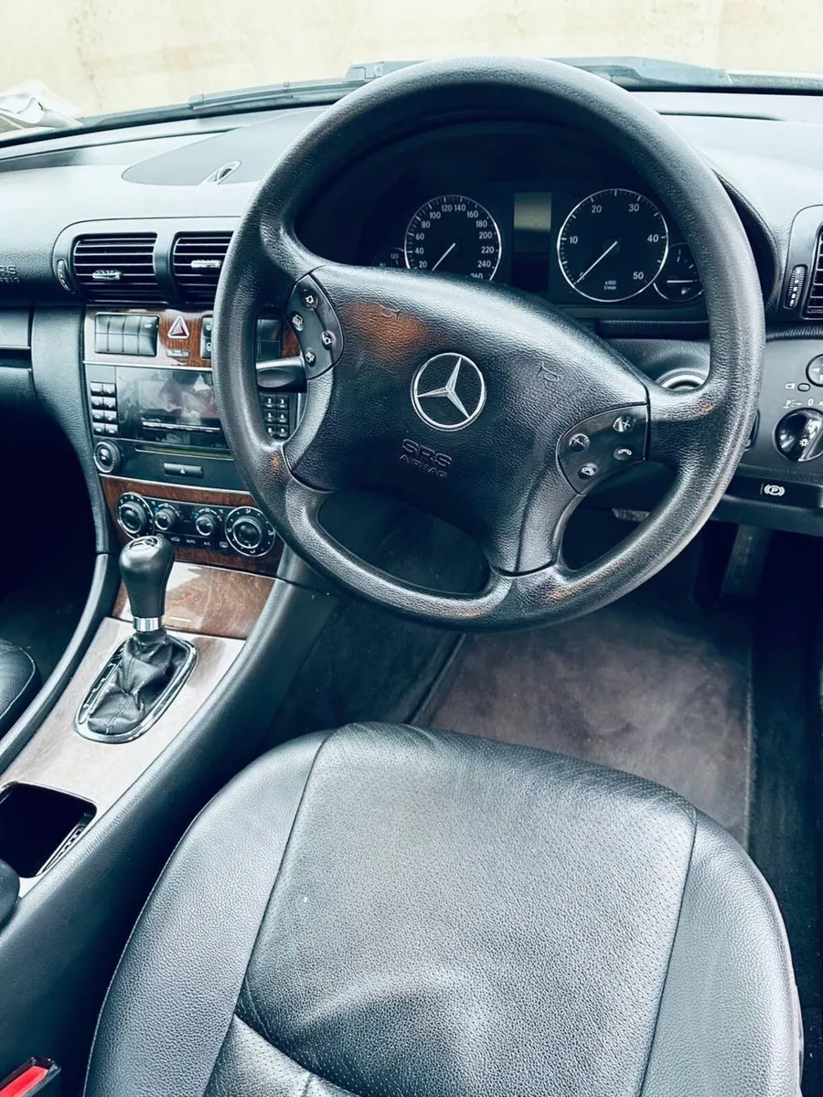 Mercedes-Benz C-Class 2007 - Image 3