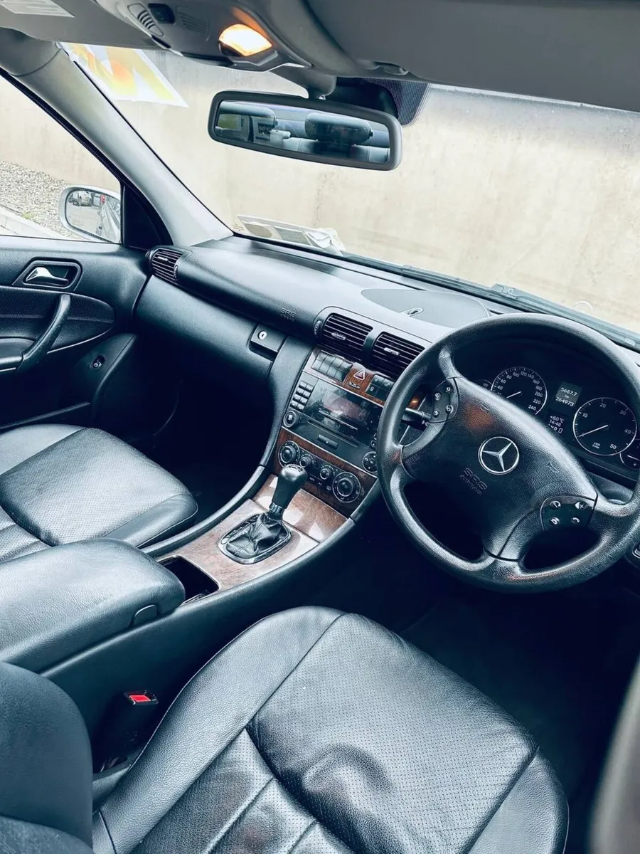 Mercedes-Benz C-Class 2007 - Image 4