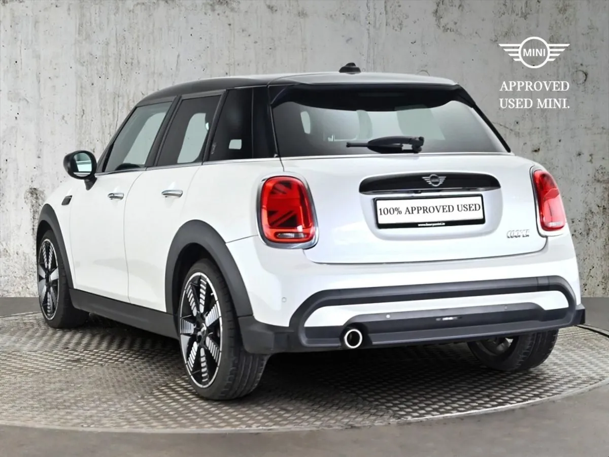 MINI HATCH 5-door Cooper Exclusive - Image 2