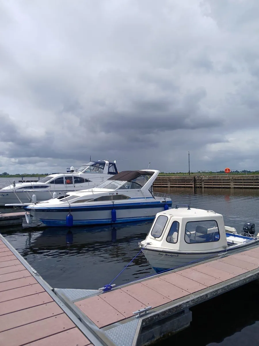 Bayliner 2555 Ciera -26feet gasoline V8 engine - Image 1