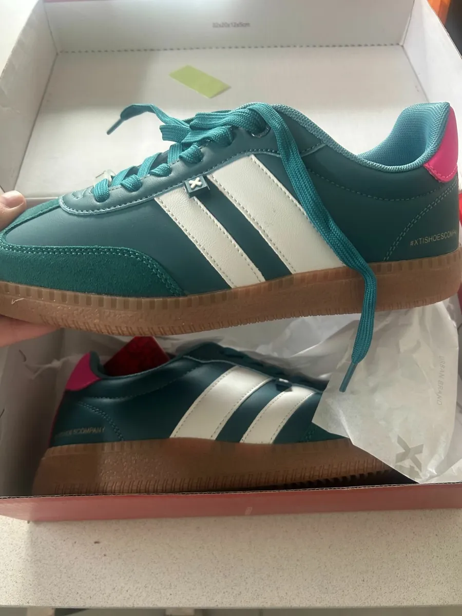 Brand New Xti trainers size 7 - Image 1