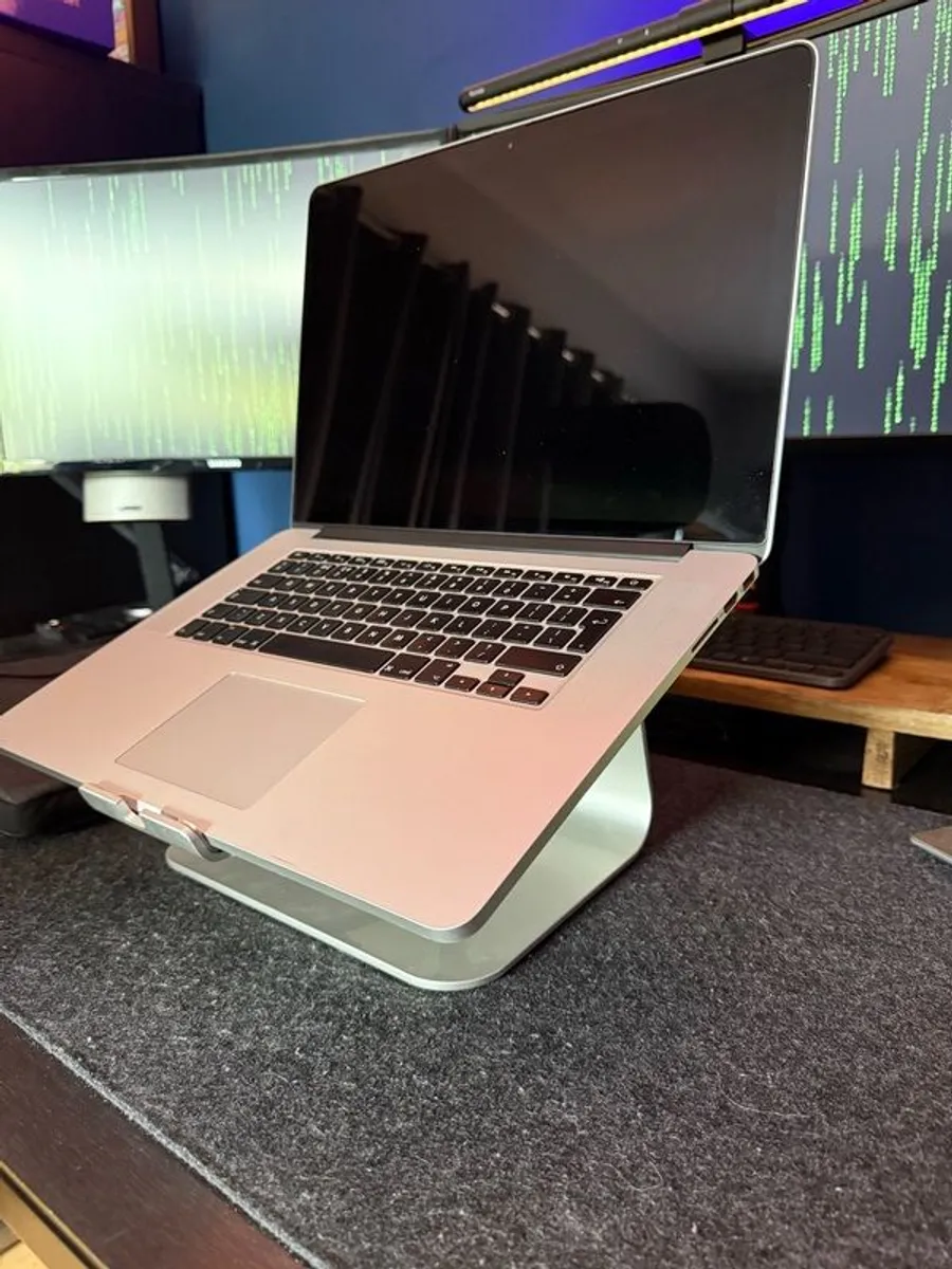 MacBook Pro 15" Mid 2014 - Image 1