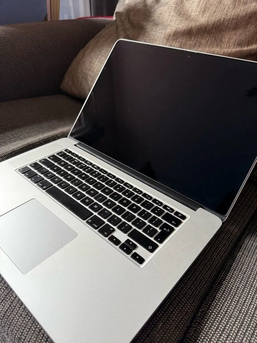 MacBook Pro 15" Mid 2014 - Image 3