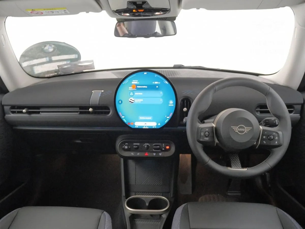 MINI HATCH Cooper C 3 Door - Image 4