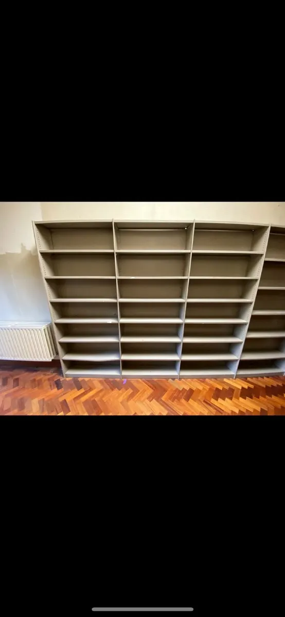 Parts shelving - Image 1