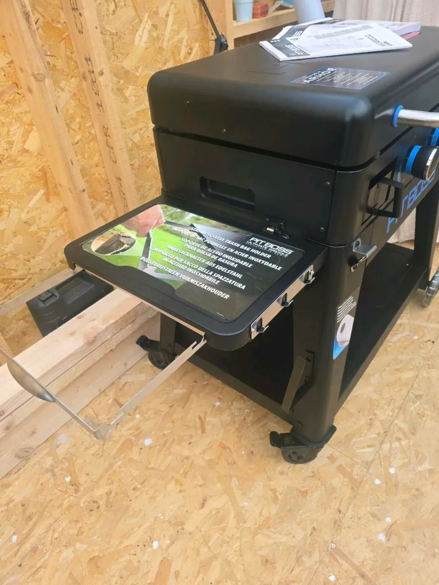 Pitt boss bbq griddle 3 burner lift off - Image 4