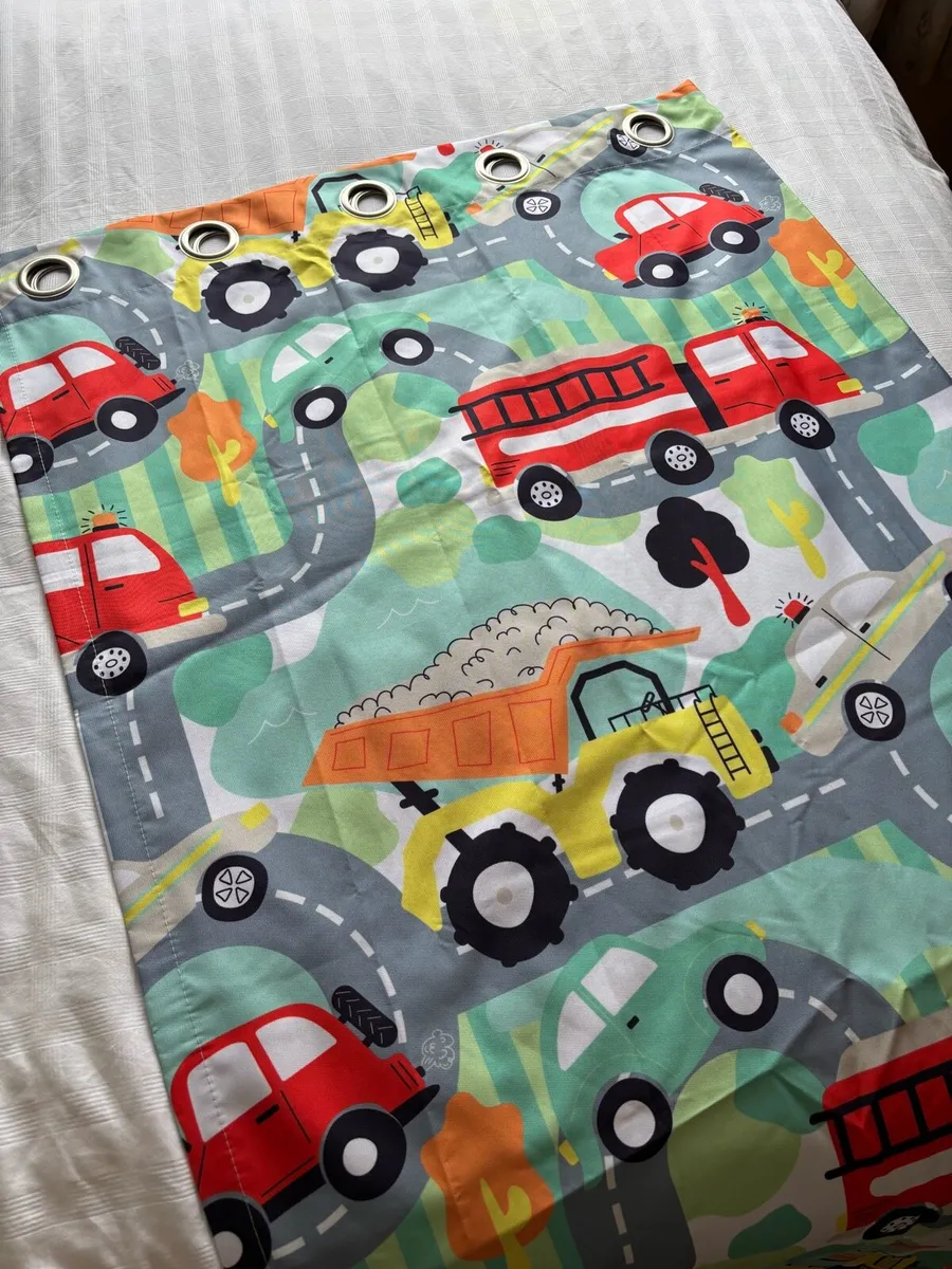 Children’s blackout curtains - Image 1
