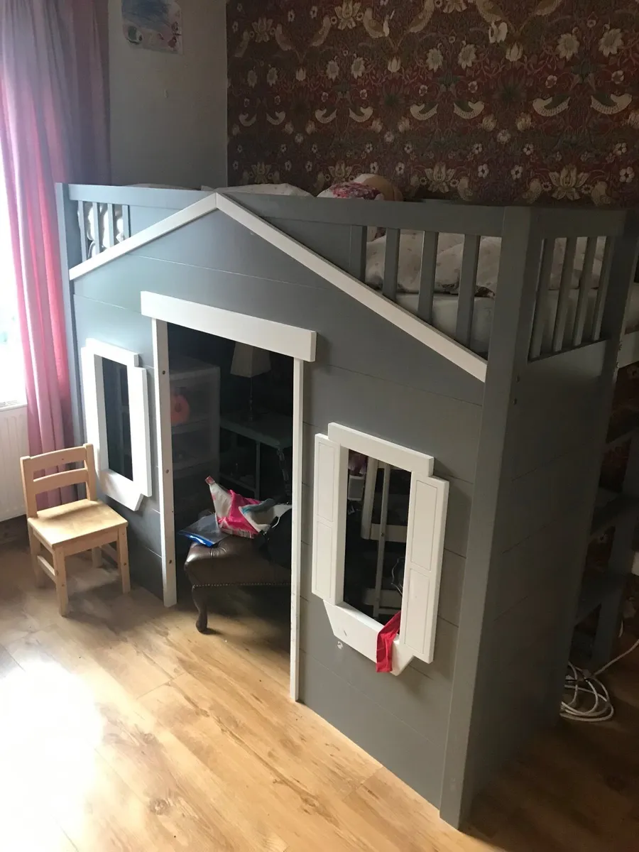 Child’s bed - Image 2
