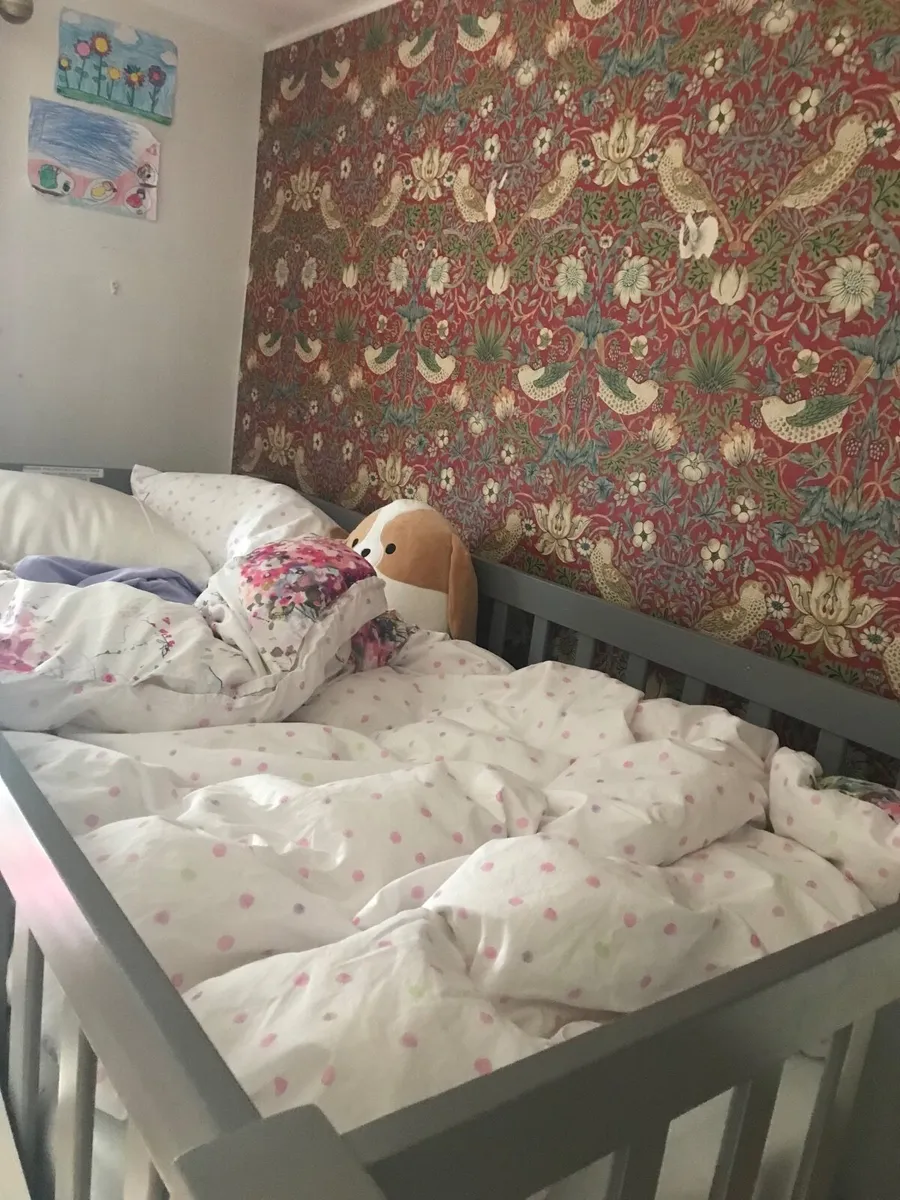 Child’s bed - Image 4
