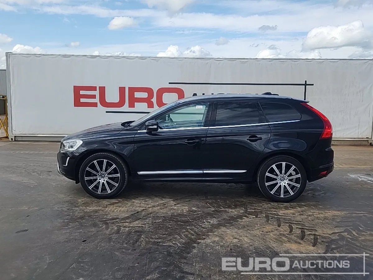 2015 Volvo XC60 - Image 2