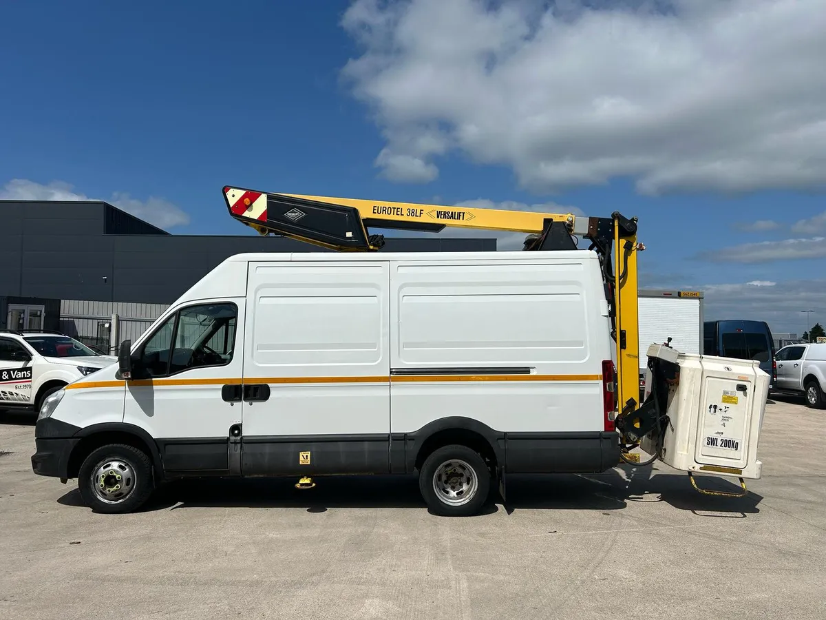 2013 IVECO DAILY 50C15 38LF VERSLAIFT HOIST - Image 4