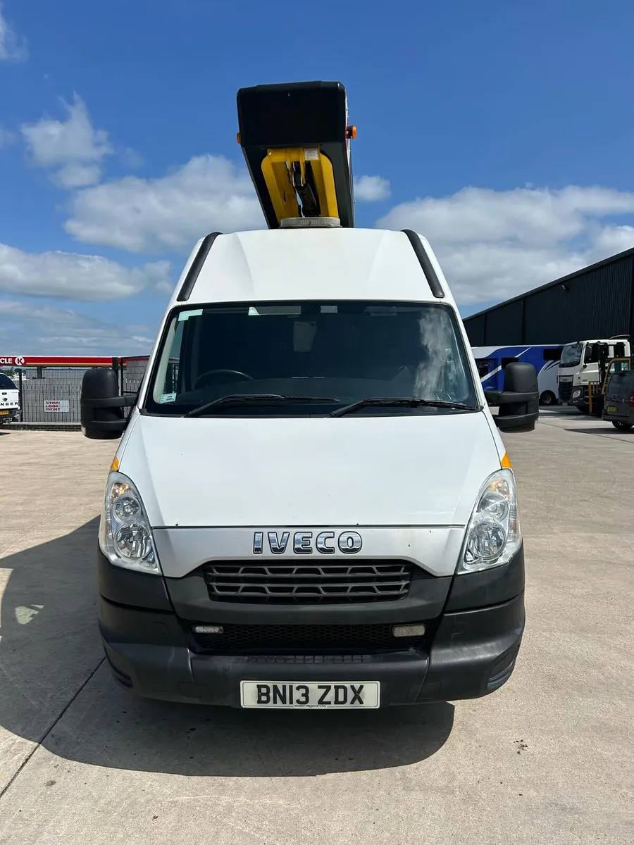 2013 IVECO DAILY 50C15 38LF VERSLAIFT HOIST - Image 2