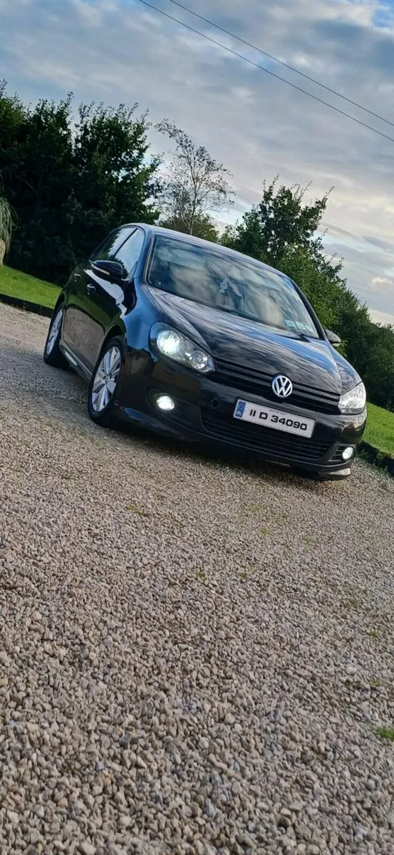 Golf R-Line - Image 1
