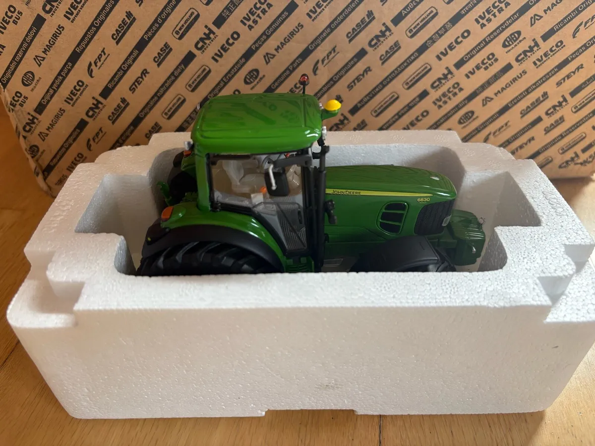 1:32 John deere 6830. Limited edition - Image 4
