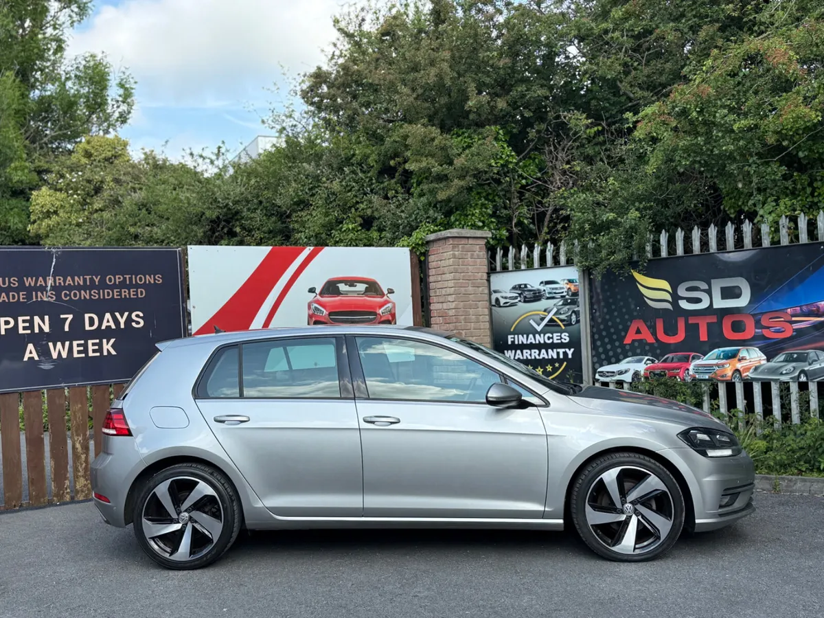 2018 Volkswagen Golf Highline One Owner - Image 2