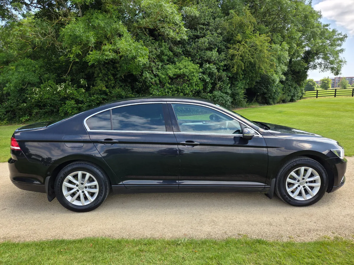 Volkswagen Passat 2016 - Image 1