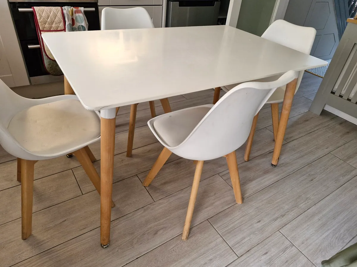 Dining table and 4 chairs - Image 1