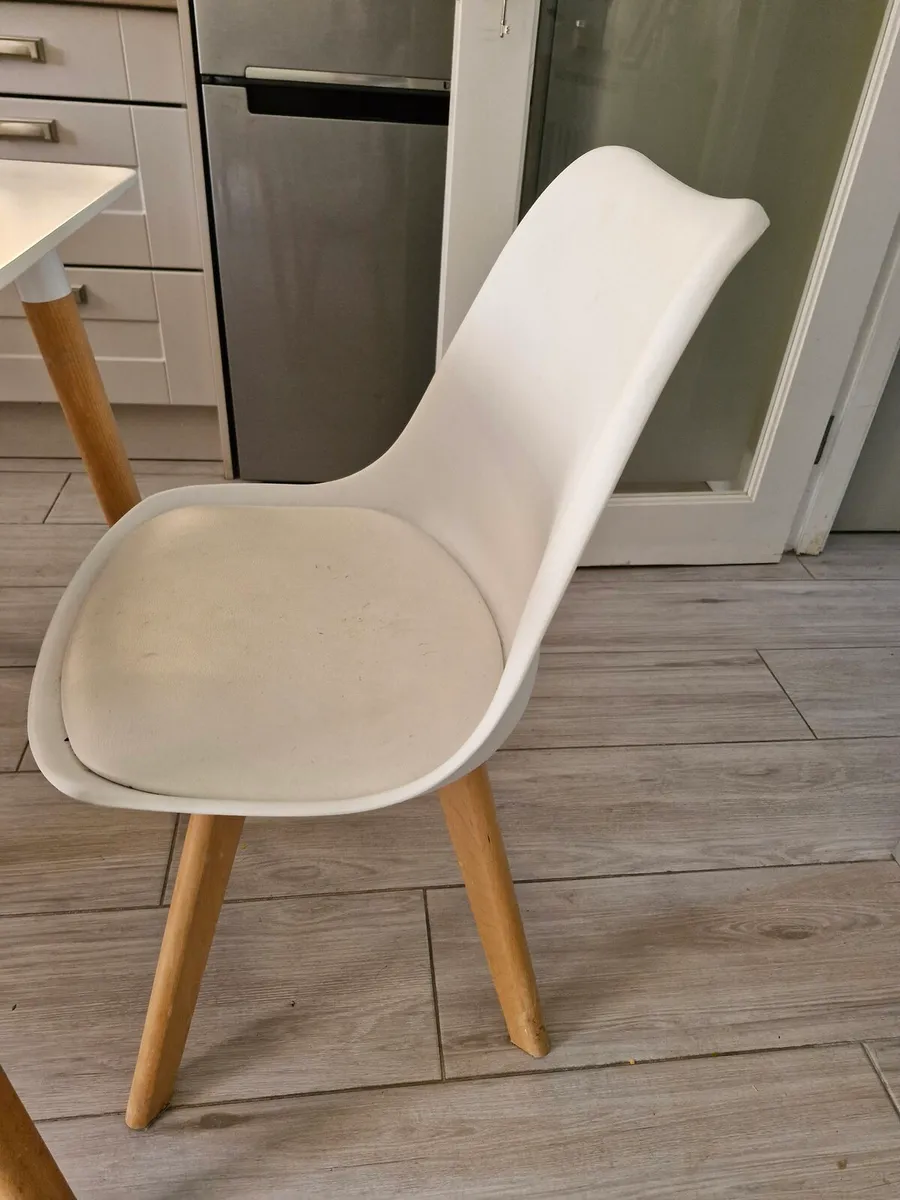 Dining table and 4 chairs - Image 3