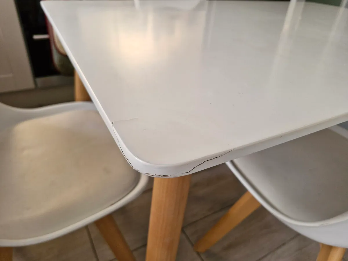 Dining table and 4 chairs - Image 4