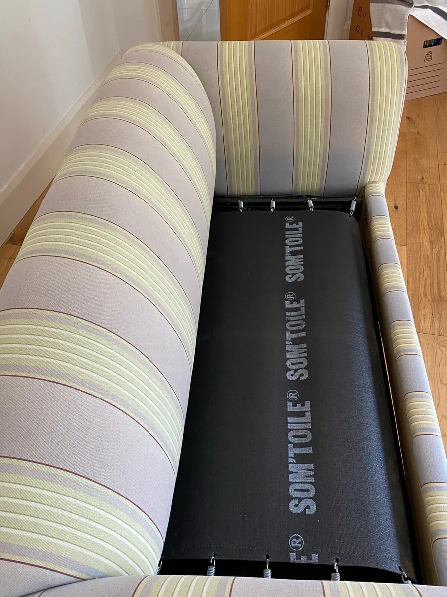 2 seater sofa bed - Image 1