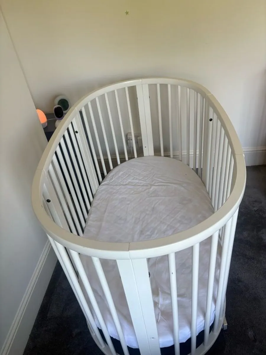 Stokke Sleepi Cot + Sleepi Mini Newborn kit - Image 3
