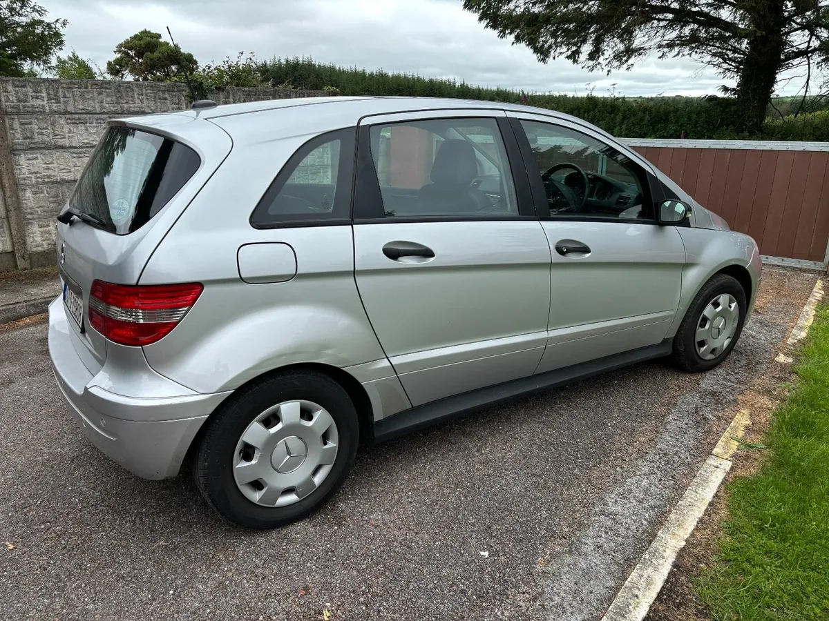 Low miles Mercedes-Benz B-Class 2007 auto tax+nct - Image 3