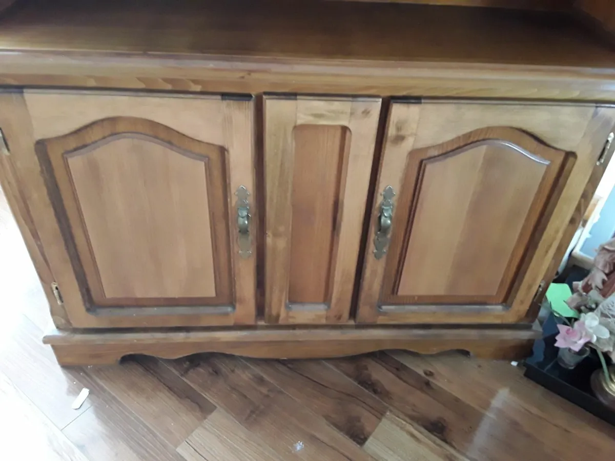 Very heavy solid oak wall unit comes in two parts - Image 2