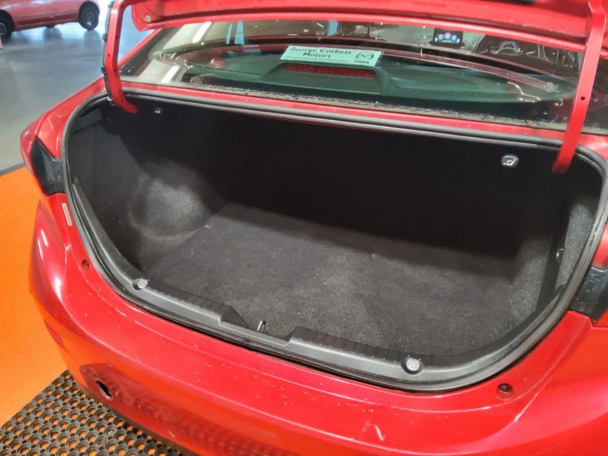 Mazda 3 2.2d (150 hp) Executive SE 6MT - Image 4
