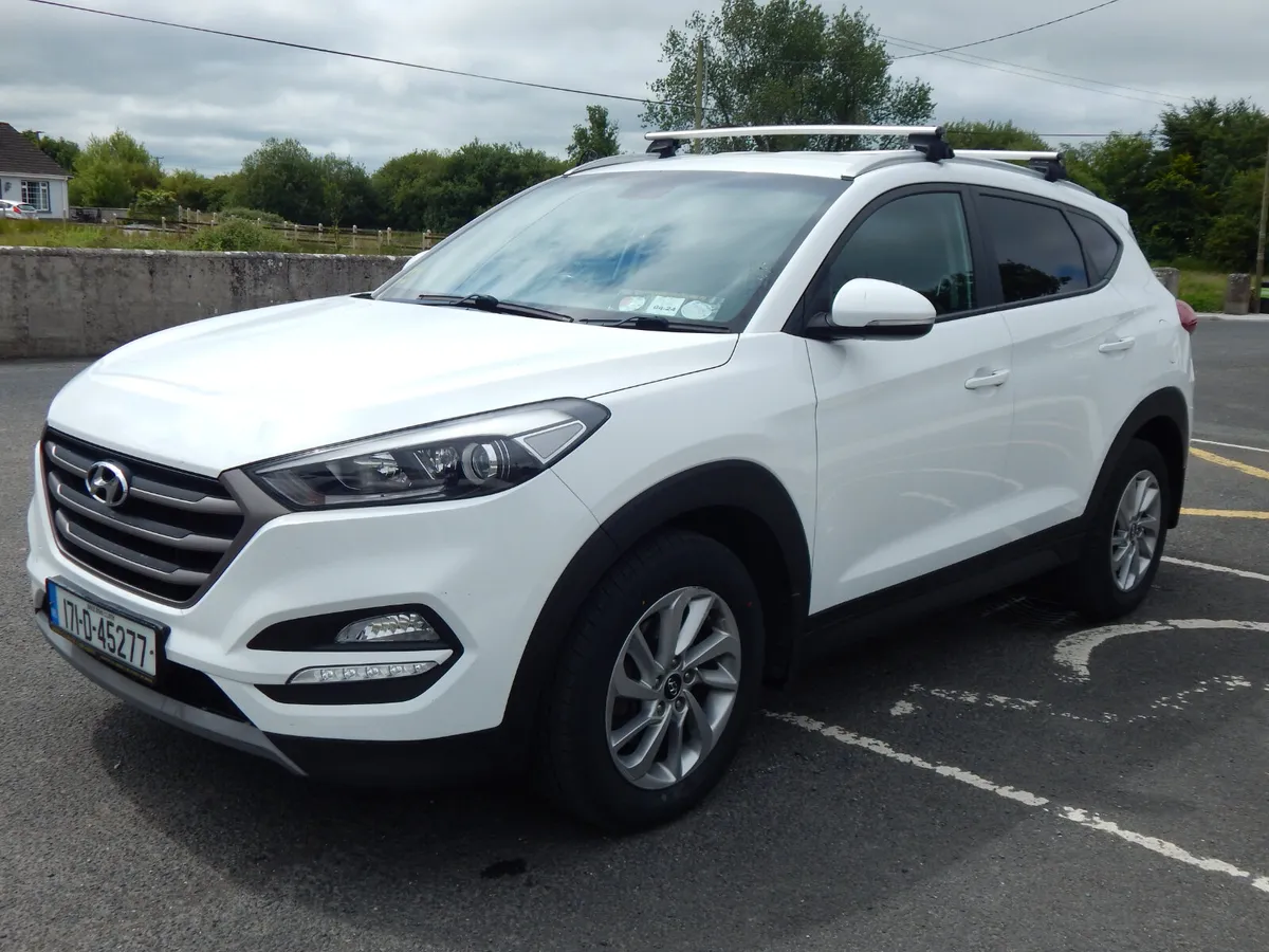 2017 Hyundai Tucson Executive CVRT 09/25 Low kms - Image 4