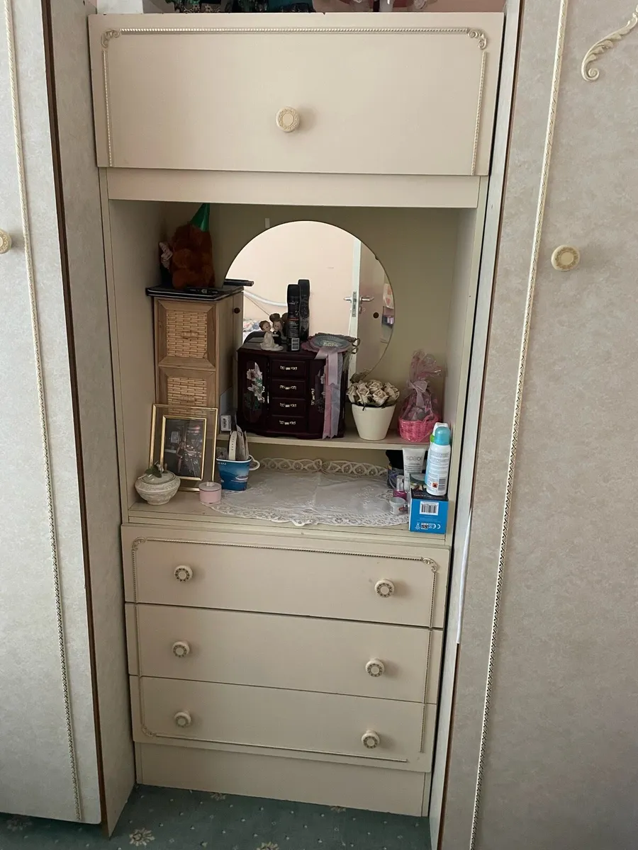 Solid pair of wardrobes and vanity unit - Image 2