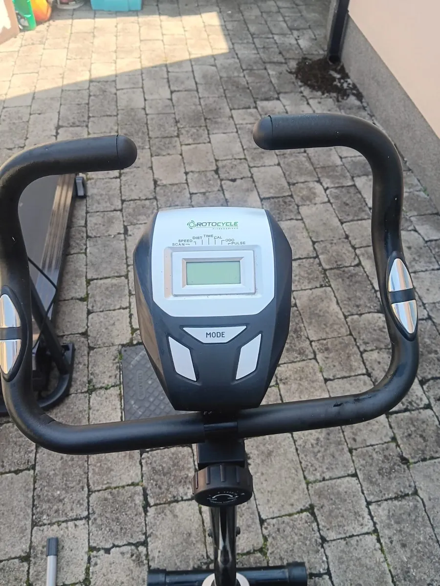 Exercise bike - Image 2