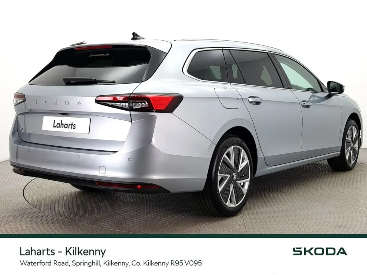 Skoda Superb Combi Selection 2.0tdi 150HP DSG - Image 4