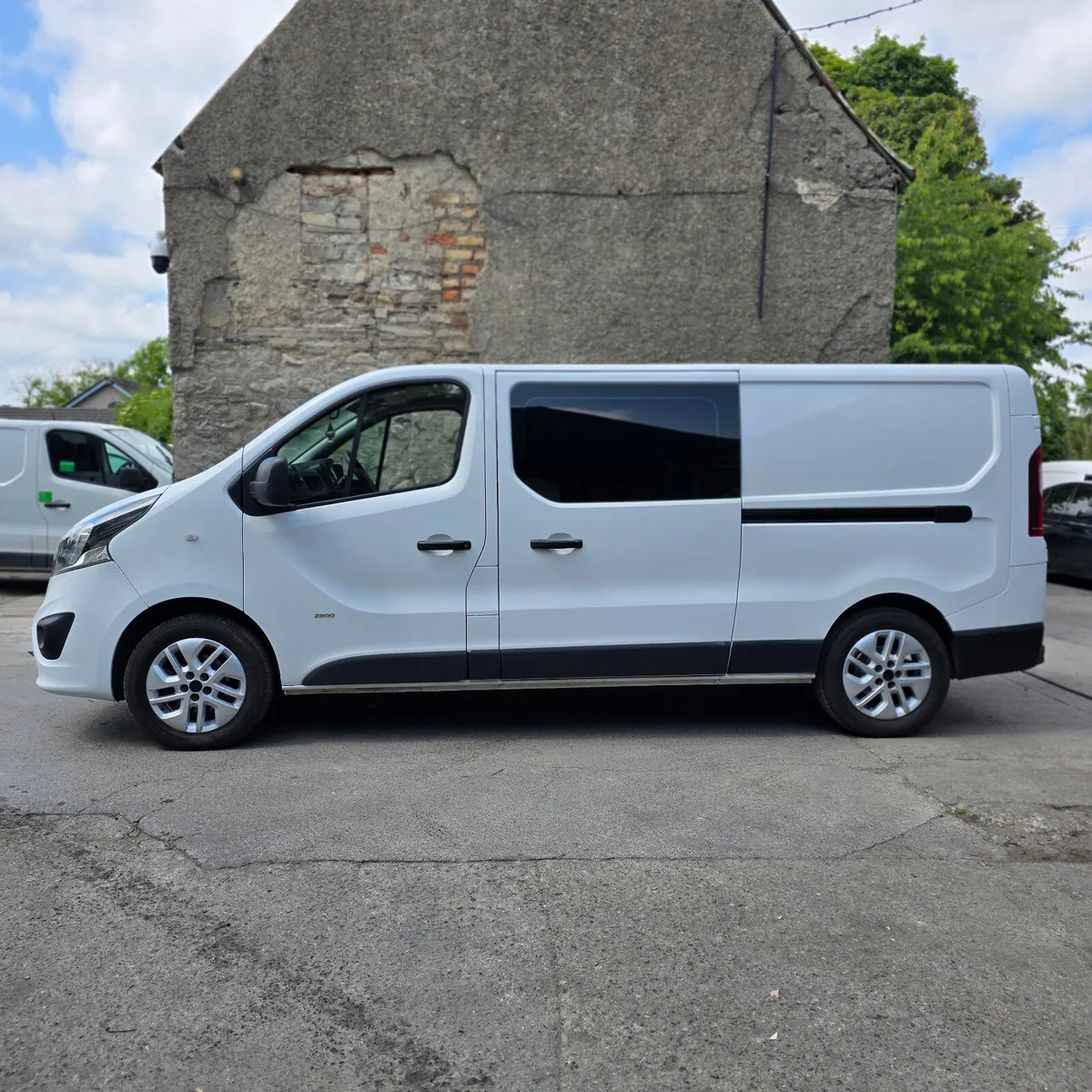 Opel Vivaro 2017 Crewcab Factory 6 seater - Image 3