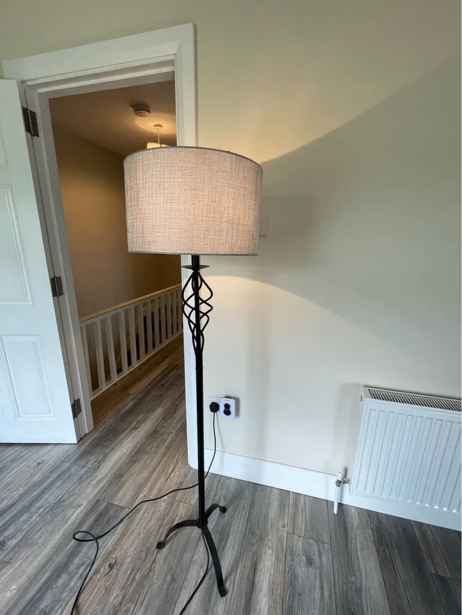 Stylish Living Room Lamp - Excellent Condition - Image 1