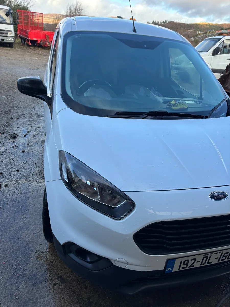 Ford Transit 2019 - Image 2