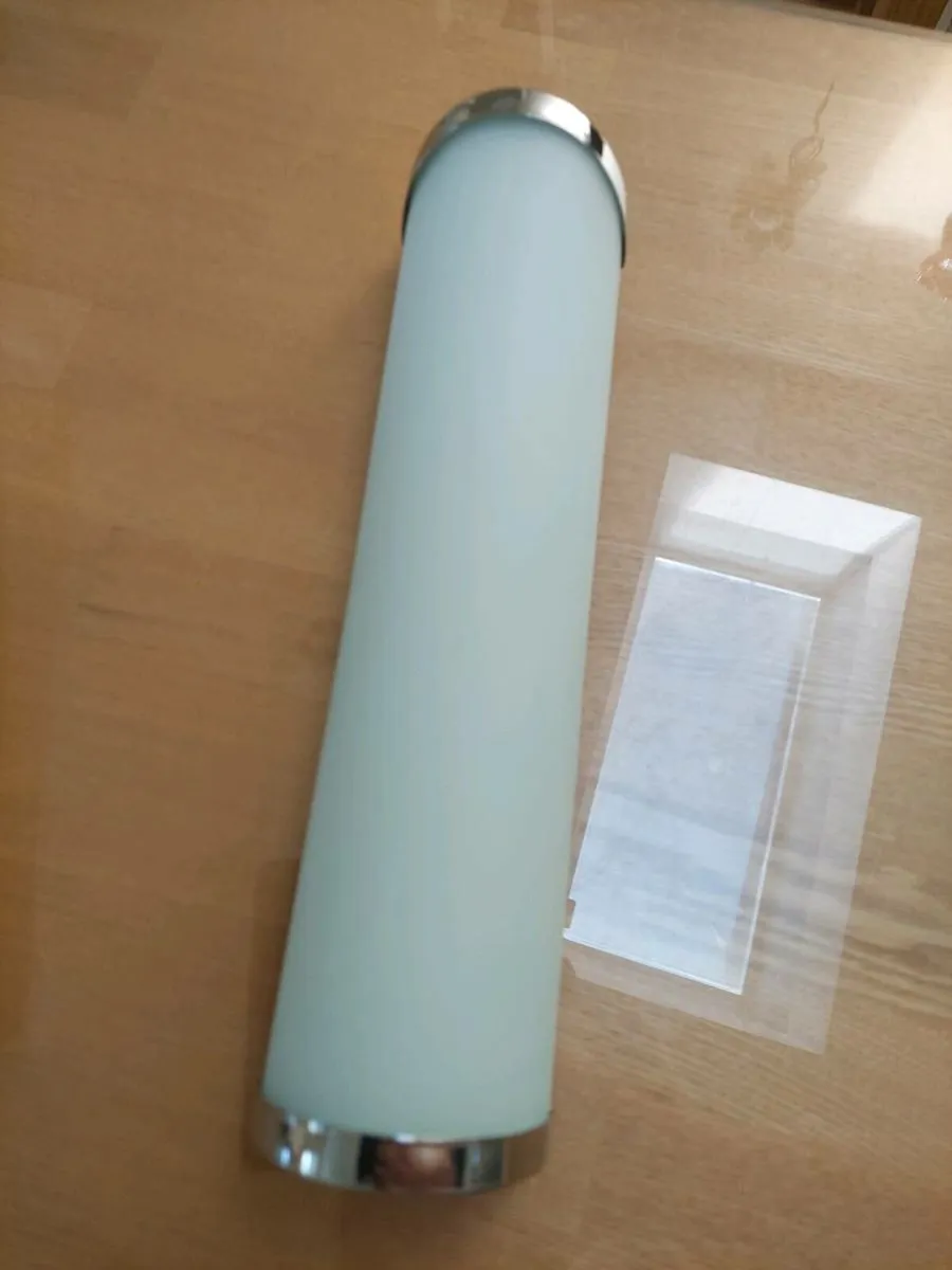 Bathroom light fitting. - Image 1