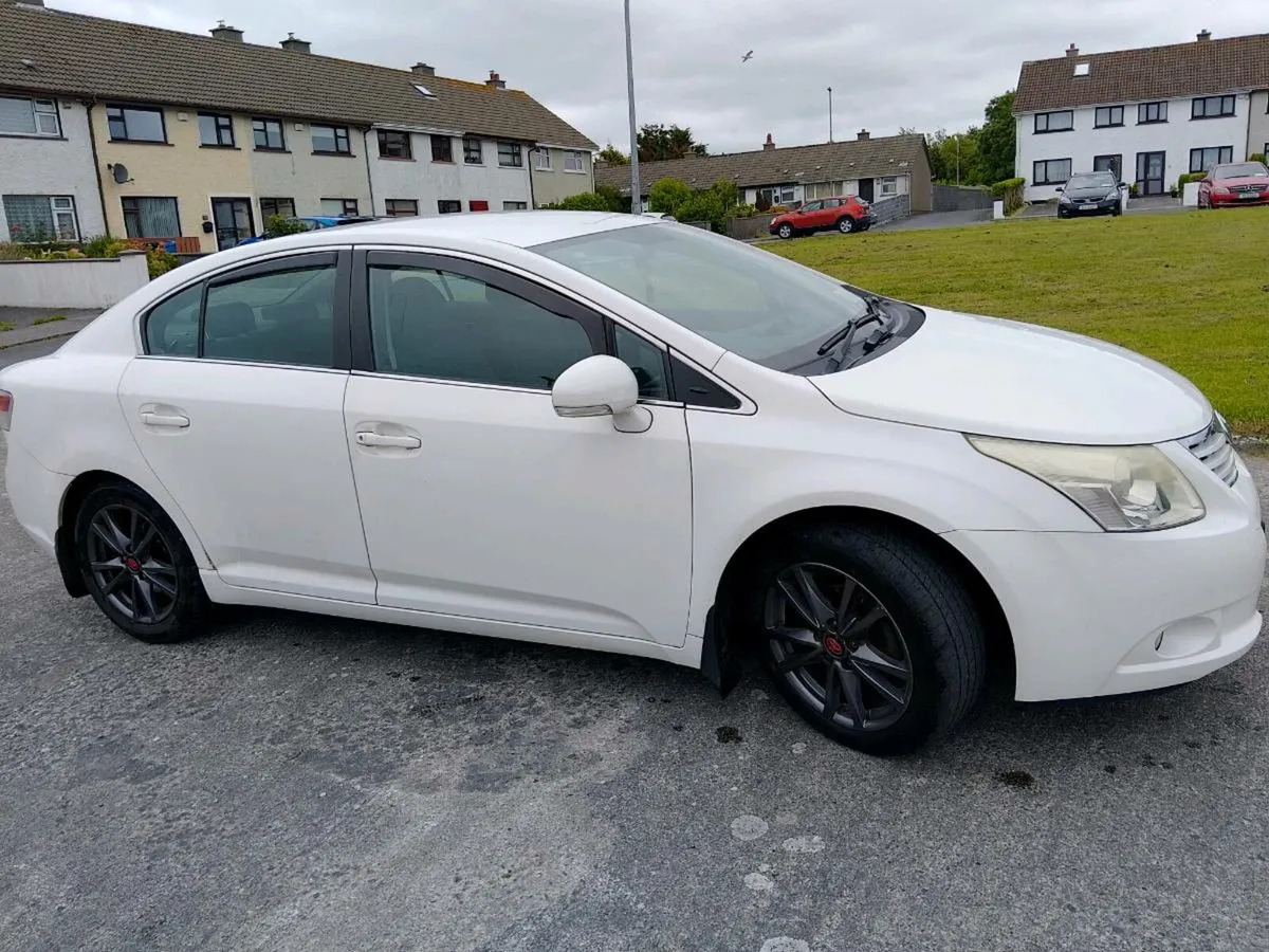 Toyota avensis - Image 2