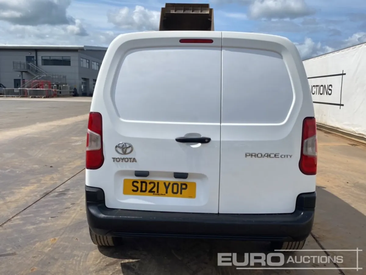 2021 Toyota Proace City - Image 3