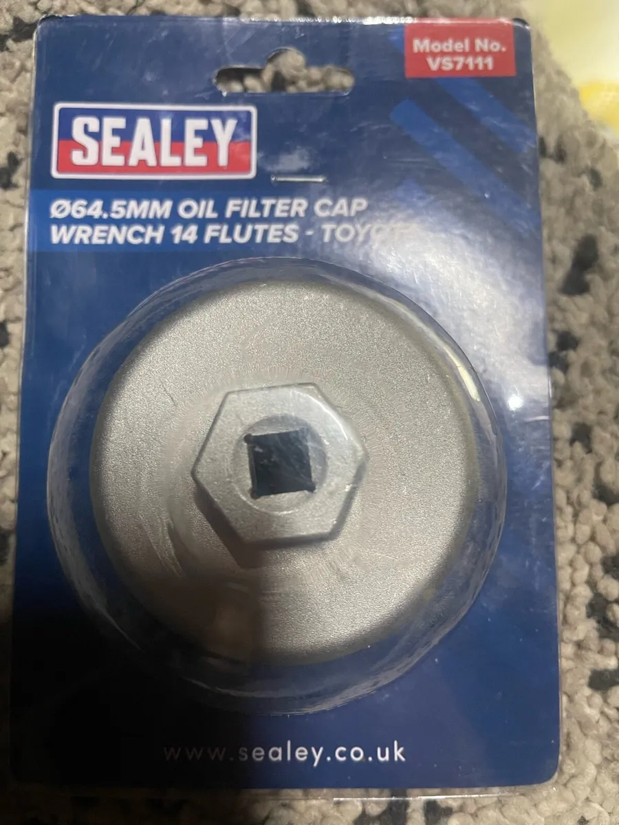 Toyota filter removal