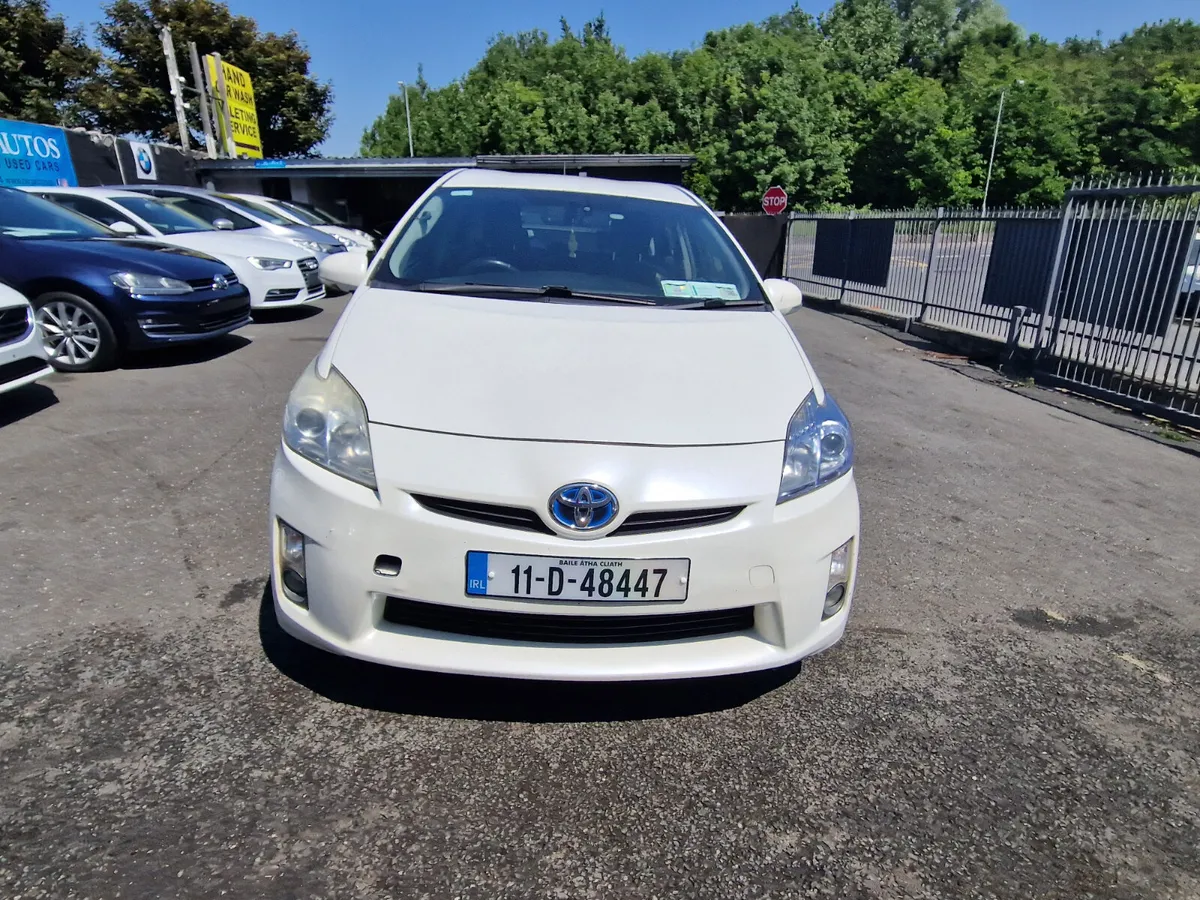 Toyota Prius 2011 - Image 2
