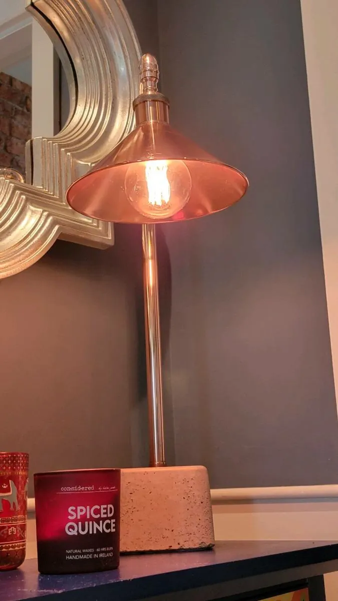 Copper and concrete Table lamp - Image 4