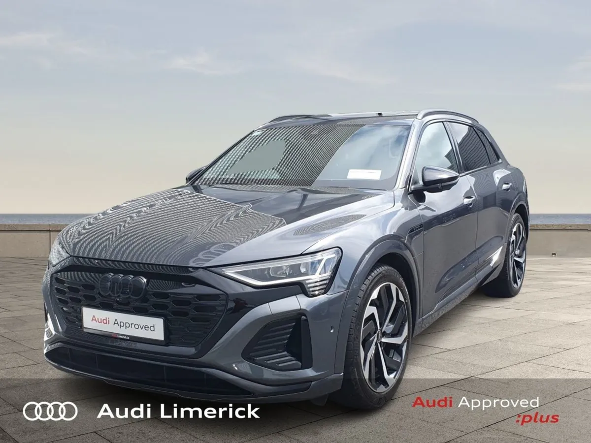 Audi Q8 e-tron 55 S Line Black Edition Quattro  w - Image 4
