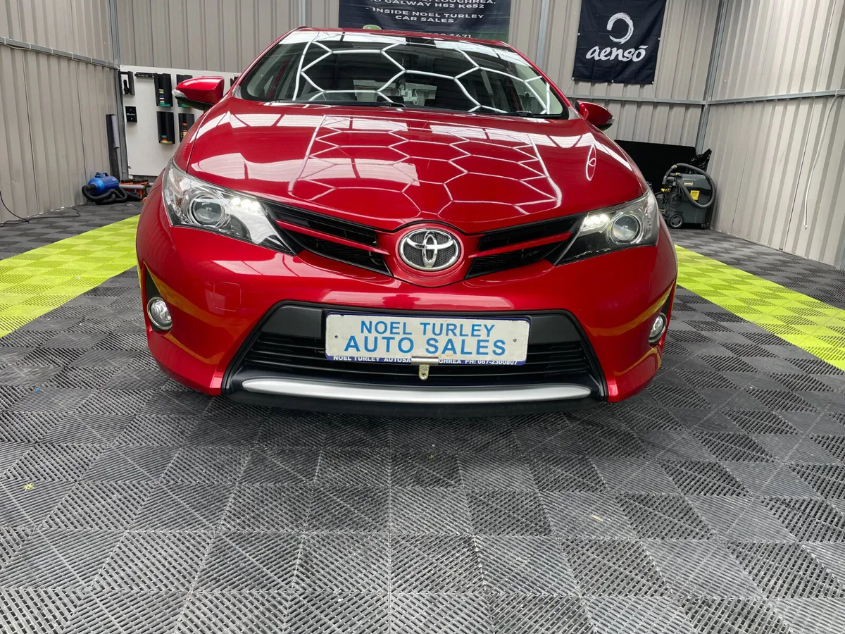 Toyota  Auris  2013 , ONLY 116KMS  , MINT - Image 2