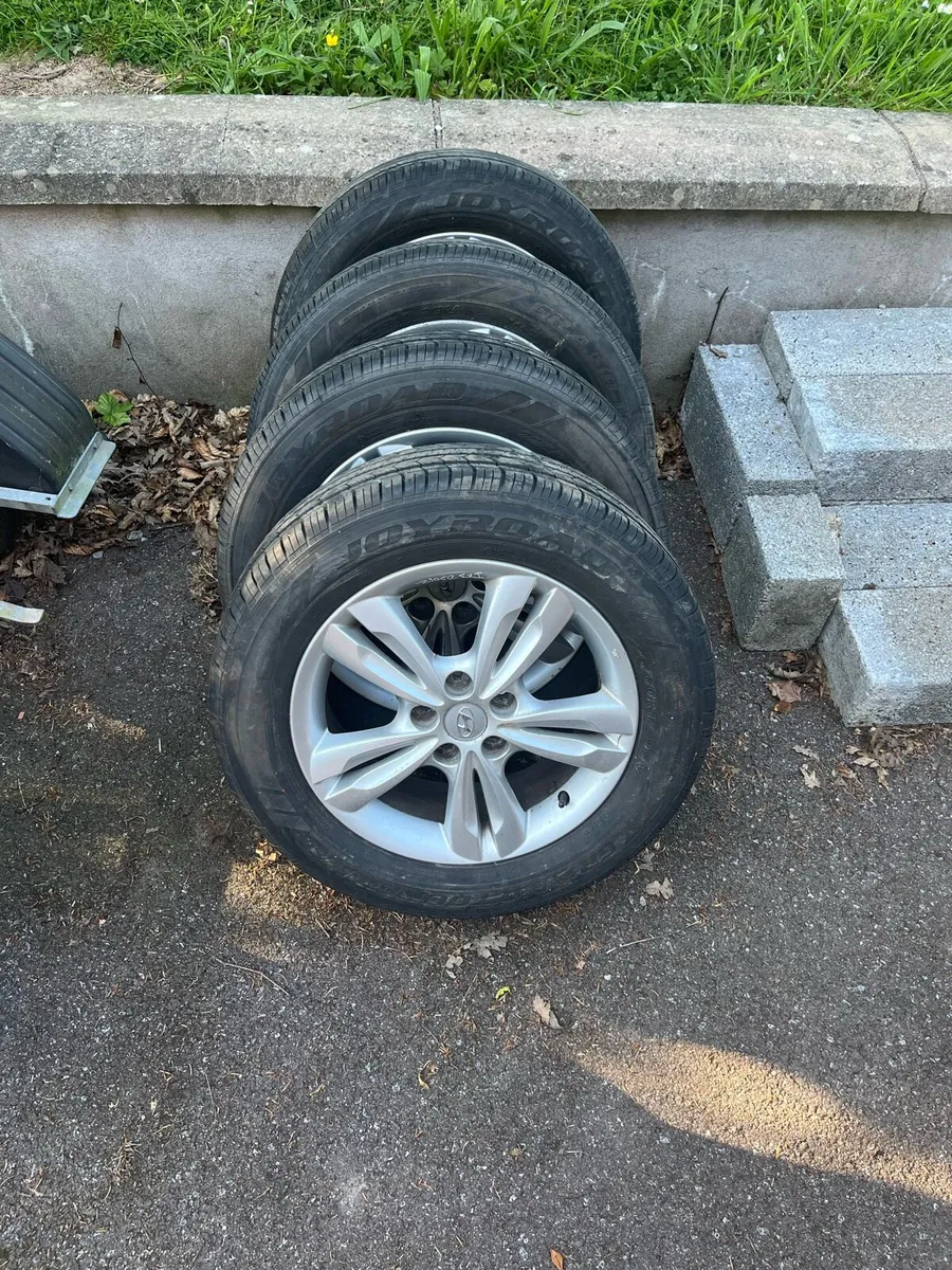 Hyundai Tucson/ix35 alloys - Image 1