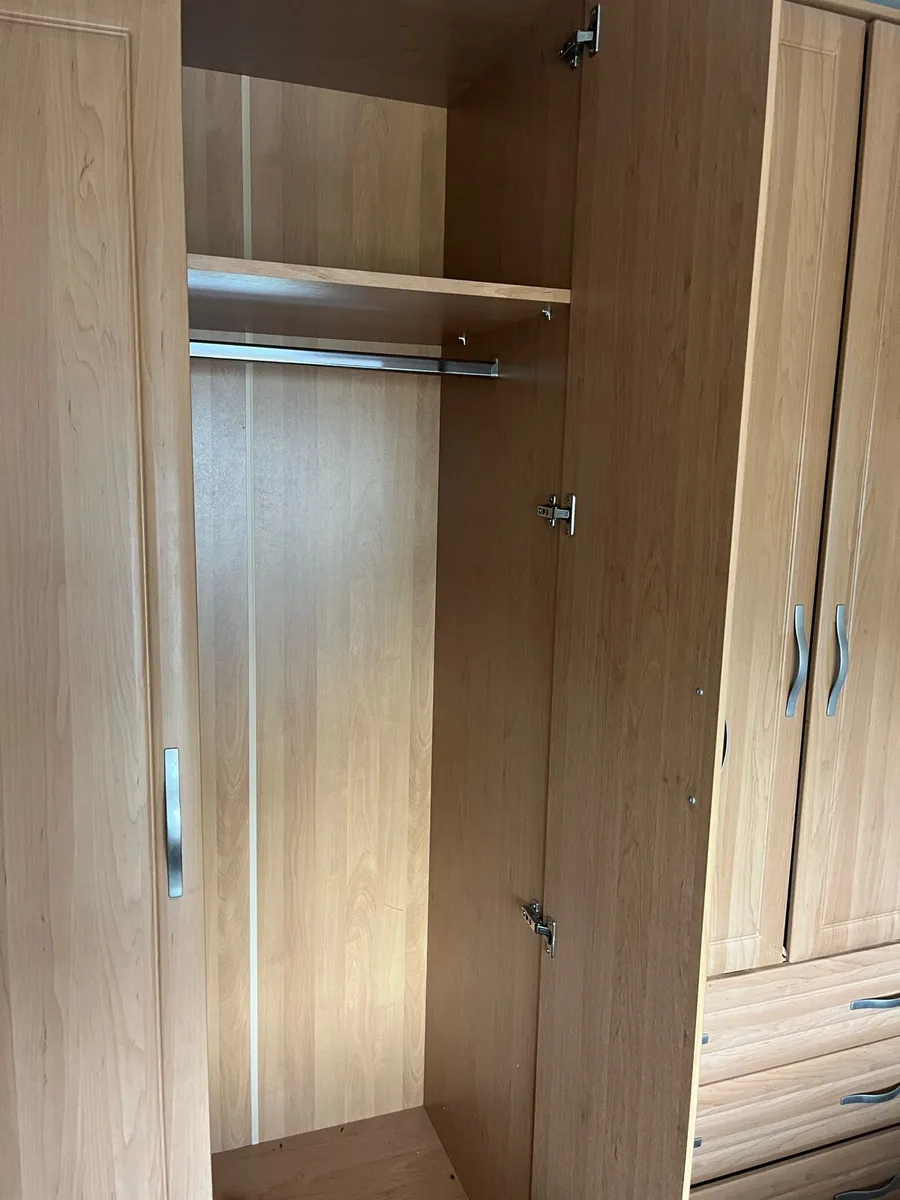 Built in wardrobe - Image 2
