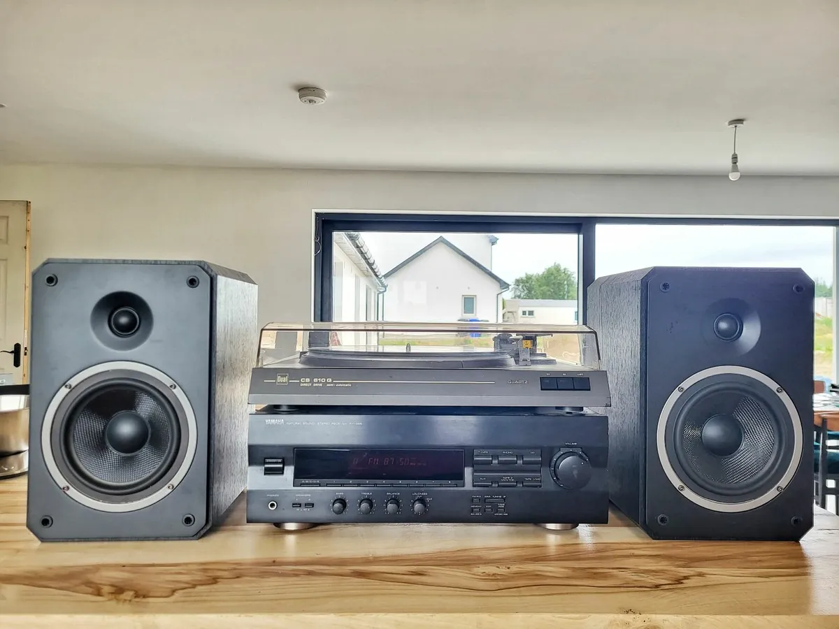 Turntable, Amplifier & Speakers - Image 1