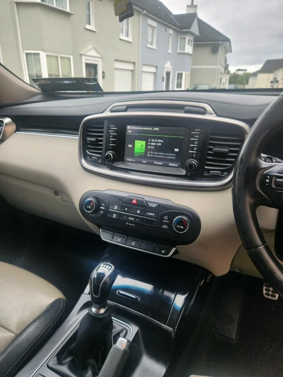 Kia Sorento 7 Seater Platnium - Image 3