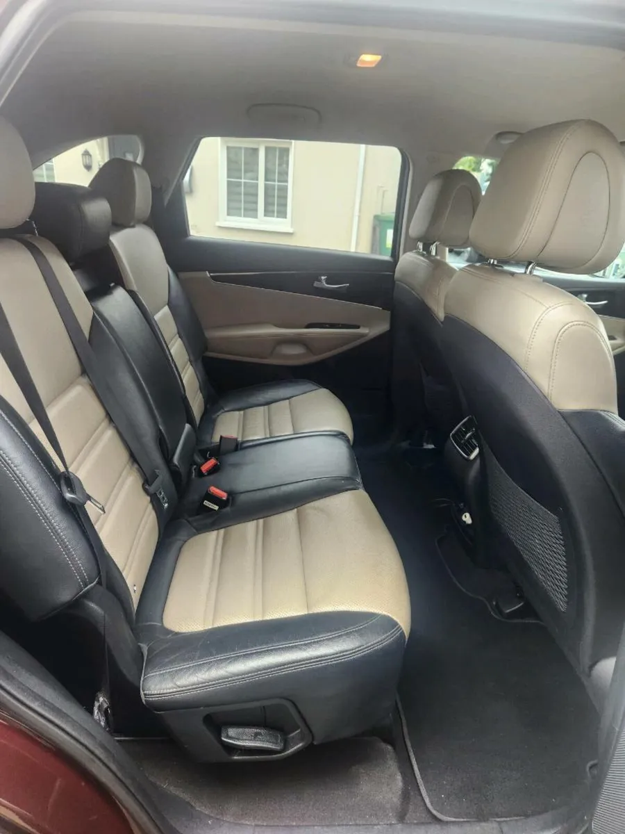 Kia Sorento 7 Seater Platnium - Image 4