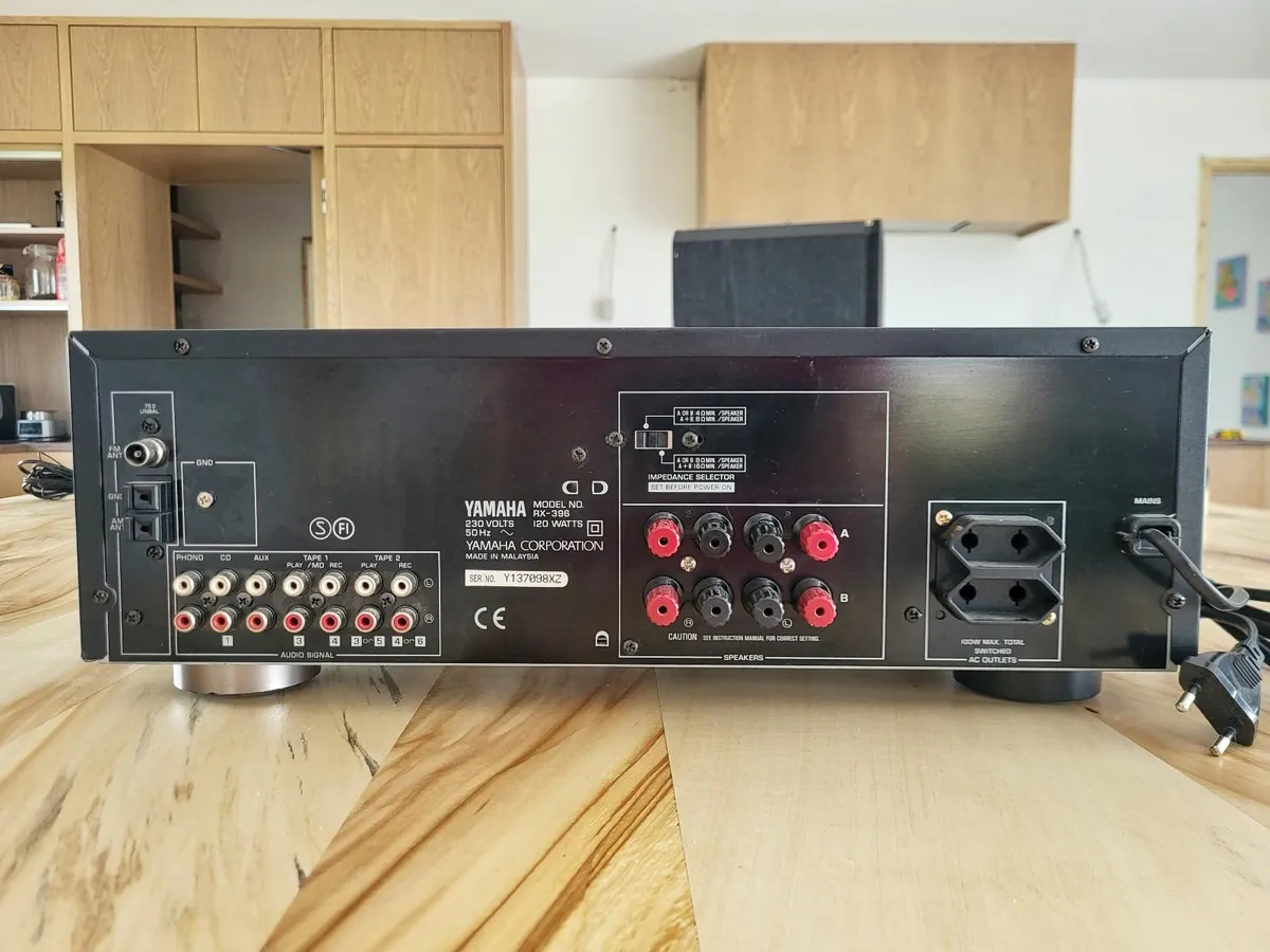 Turntable, Amplifier & Speakers - Image 4