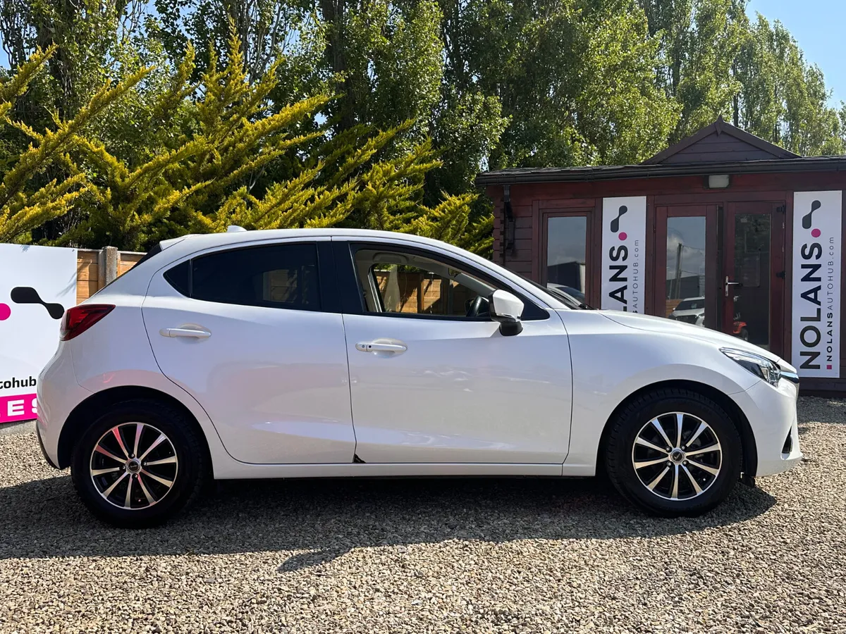 Mazda 1.3 skyactiv petrol full leather interior - Image 4